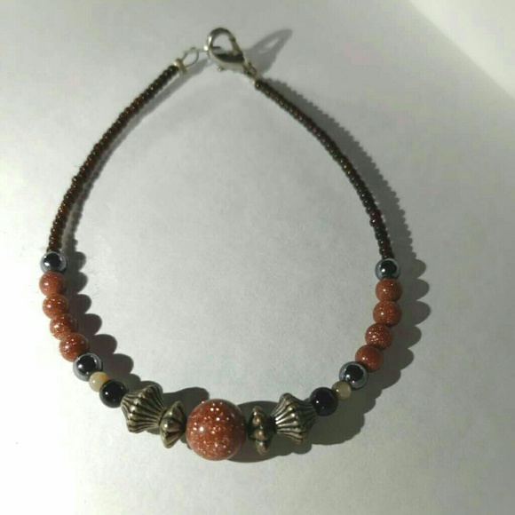 ❤️ 5/$25 ❤️ Red, Black Beaded Bracelet - Picture 2 of 4